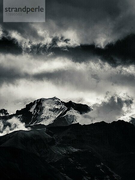 Wolken  Berg  Alaska