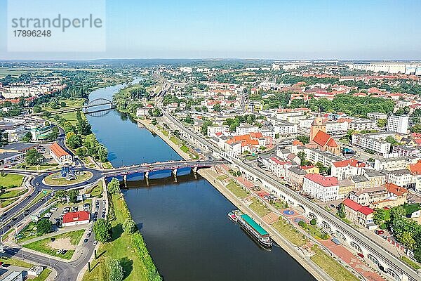 Luftbild von Landsberg an der Warthe Stadt am Fluss in Gorzów Wielkopolski  Polen  Europa
