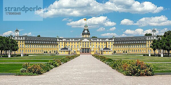 Schloss Karlsruhe Barockschloss Palast Residenz Reise reisen Panorama Architektur in Karlsruhe  Deutschland  Europa