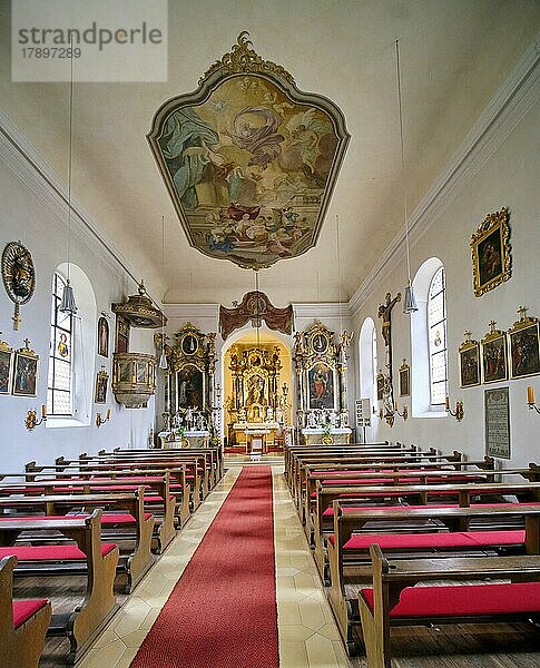Kirchenburg und Wehrkirche Mariä Geburt  Innenaufnahme  Kinding  Altmühltal  Bayern  Deutschland  Europa
