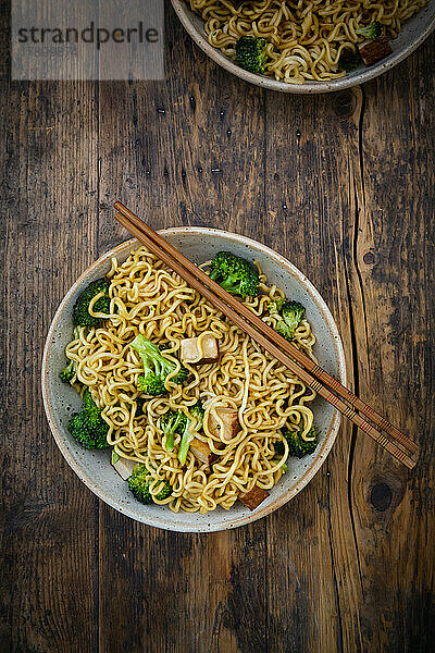 Bowl of ramen noodles with broccoli and smoked tofu