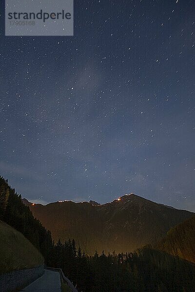 Herz-Jesu-Feuer in Tirol  Ötztal  Tirol  Österreich  Europa