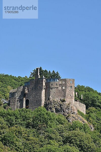 Schloss Oberstein  Ruine einer mittelalterlichen Höhenburg in Idar-Oberstein im Hunsrück  Rheinland-Pfalz  Deutschland  Europa