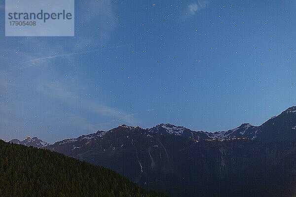 Herz-Jesu-Feuer in Tirol  Ötztal  Tirol  Österreich  Europa