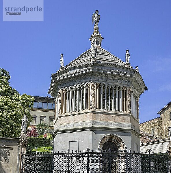 Baptisterium  Bergamo  Provinz Bergamo  Italien  Europa