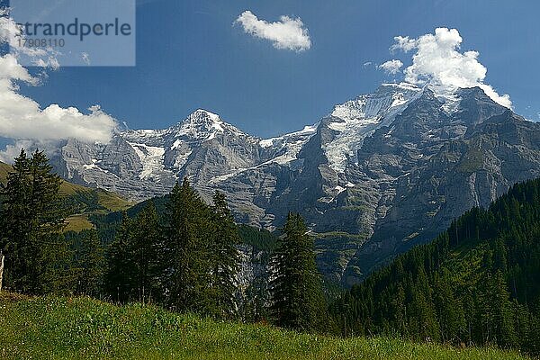 Blick auf Eiger  Mönch und Jungfrau  Berge im Berner Oberland  Kanton Bern  Schweiz  Europa
