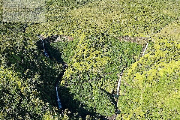 Luftaufnahme Kahili Falls (Five Sisters Falls)  Hanap?p? Valley  Kauai  Hawaii  USA  Nordamerika