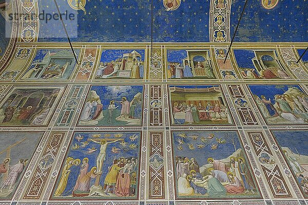 Scrovegni-Kapelle oder Arenakapelle mit Fresken von Giotto di Bondone  Padua  Provinz Padua  Italien  Europa