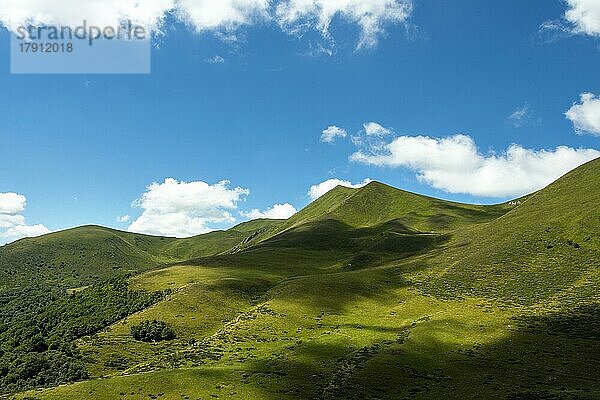 Die Monts Dore am Croix-Morand-Pass. Regionalpark der Vulkane der Auvergne. Departement Puy de Dome. Auvergne Rhône-Alpes. Frankreich