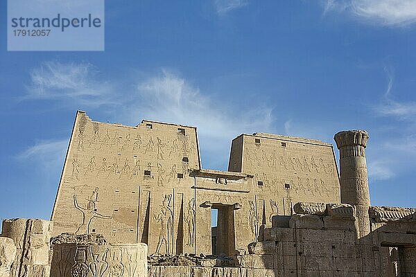 Tempel von Edfu  Horus Tempel  Edfu  Ägypten  Afrika