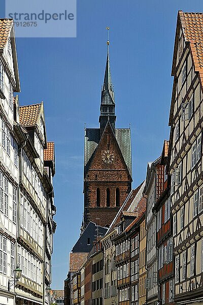 Marktkirche St. Georgii et Jacobi und Fachwerkhäuser der Kramerstrasse  Altstadt  Landeshauptstadt Hannover  Niedersachsen  Deutschland  Europa