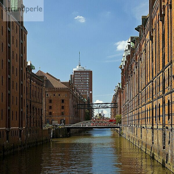 Blick vom Kibbelsteg in den Brooksfleet  Speicherstadt  Hamburg  Deutschland  Europa