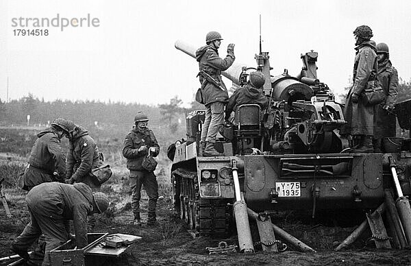 Uebungsschießen der Bundeswehr am 27. 11. 1975 in Soltau-Weizendorf  Deutschland  Europa