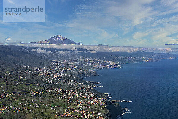 Santa Cruz de Tenerife und der Berg Teide  Teneriffa  Kanarische Inseln  Spanien  Atlantik  Europa