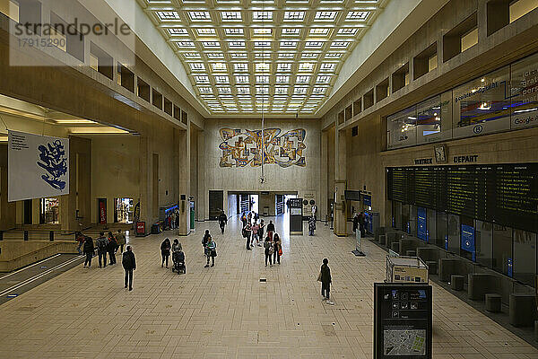 Haupthalle  Hauptbahnhof Brüssel  Brüssel  Belgien  Europa