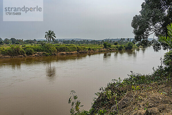 Inkisi-Fluss  Botanischer Garten von Kisantu  Kisantu  Demokratische Republik Kongo  Afrika