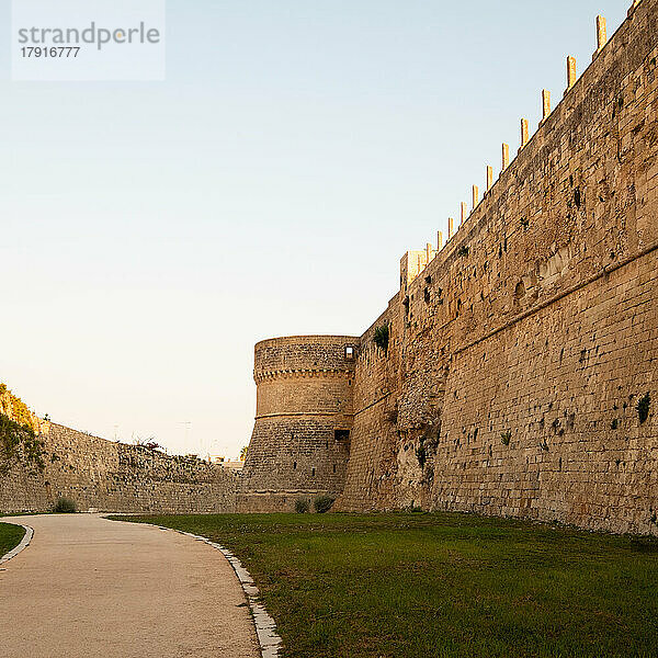 Italien  Apulien  Provinz Lecce  Otranto  Fassade des Castello Aragonese