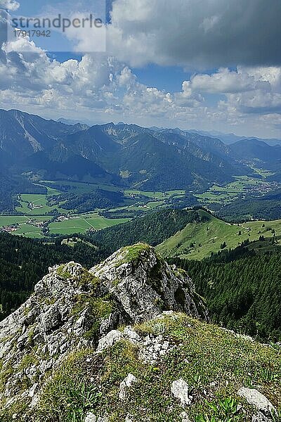 Blick vom Wendelstein in die Umgebung  August  Bayern  Deutschland  Europa