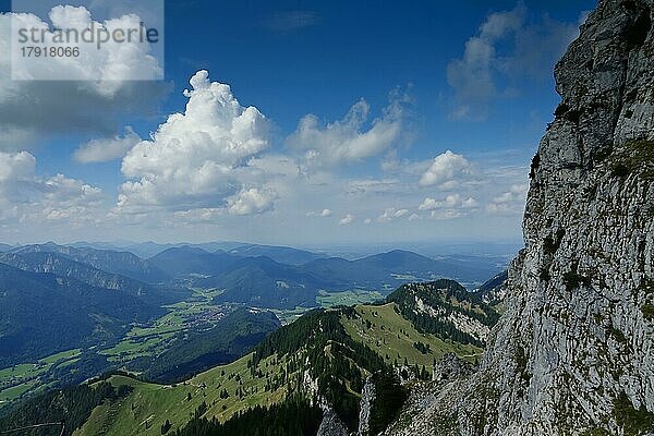 Blick vom Wendelstein in die Umgebung  August  Bayern  Deutschland  Europa