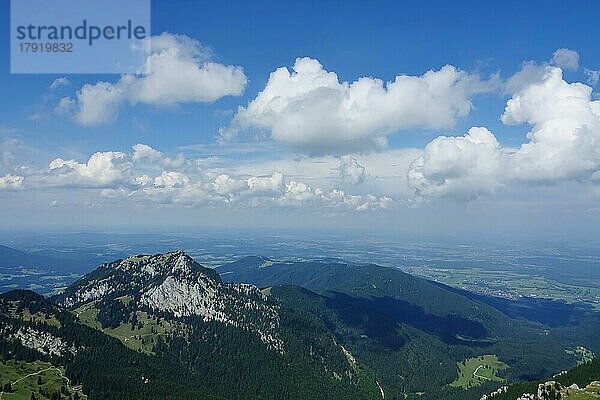 Blick vom Wendelstein in die Umgebung  August  Bayern  Deutschland  Europa