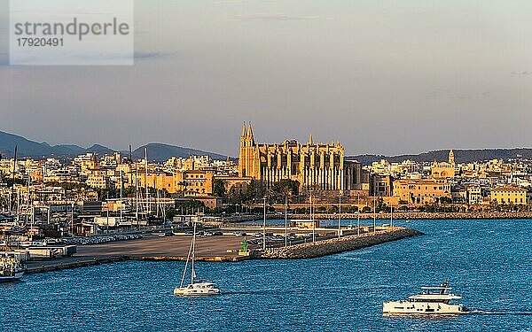 Kathedrale Santa Maria de Palma  Palma De Mallorca  Spanien  Europa