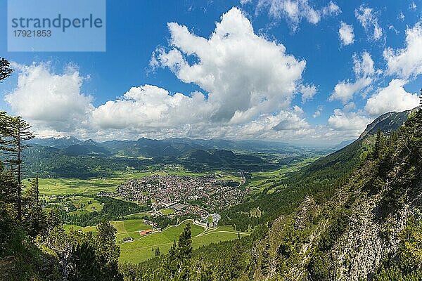 Panorama vom Schattenberg  1692m  auf Oberstdorf  Allgäu  Bayern  Deutschland  Europa