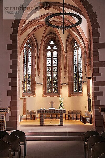 Innenansicht auf Altarraum  Alte Nikolaikirche  Römerberg  Altstadt  Main  Frankfurt  Hessen  Deutschland  Europa