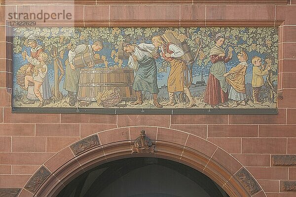 Wandgemälde von der Erntezeit  Weinkultur  Trauben  Apfelwein  Arbeiter  Ernte  ernten  Szene  Winzer  Rathaushof  Innenhof  Rathaus  Römer  Altstadt  Main  Frankfurt  Hessen  Deutschland  Europa