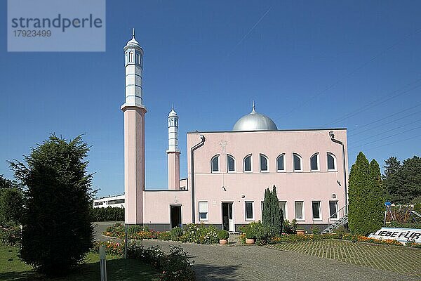 Nuur ud Din Moschee mit Minarette  Darmstadt  Bergstraße  Hessen  Deutschland  Europa