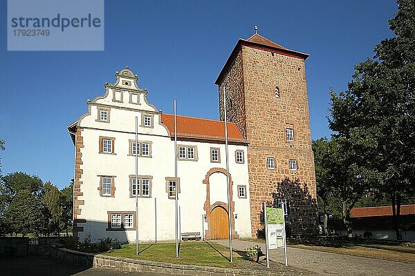 Gotisches Schloss Eichhof bei Bad Hersfeld  Hessen  Deutschland  Europa