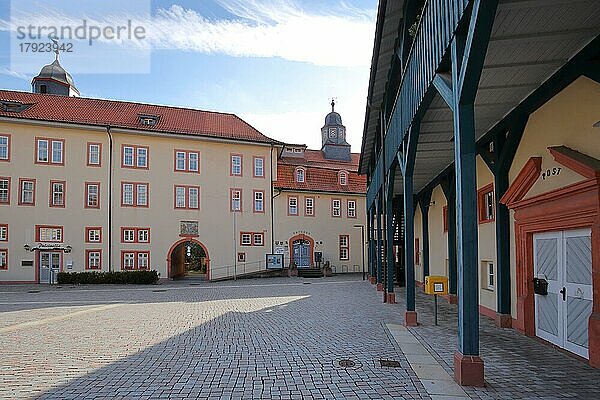 Innenhof vom Schloss mit Rathaus  Philippsthal  Werra  Hessen  Deutschland  Europa