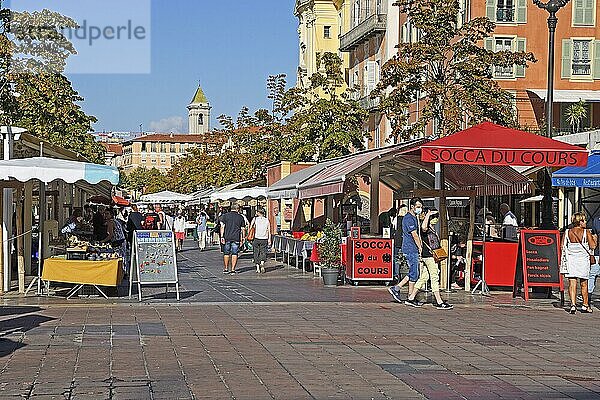 Markt auf dem Cours Saleya  Innenstadt  Nizza  Département Alpes-Maritimes  Region Provence-Alpes-Côte d'Azur  Frankreich  Europa