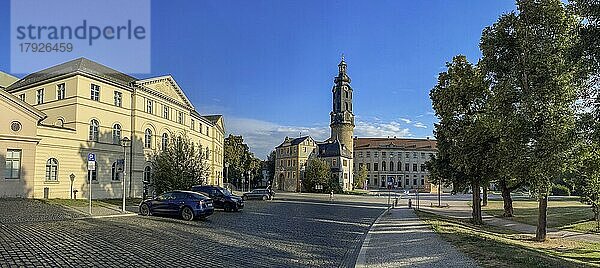 Stadtschloss mit Bastille  Platz der Demokratie  Weimar  Thüringen  Deutschland  Europa