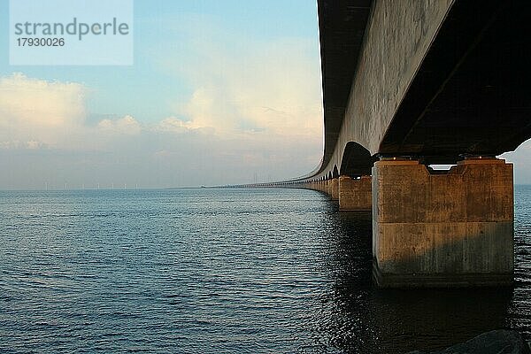 Autobahnbrücke über den großen Belt von Dänemark nach Schweden  Skandinavien