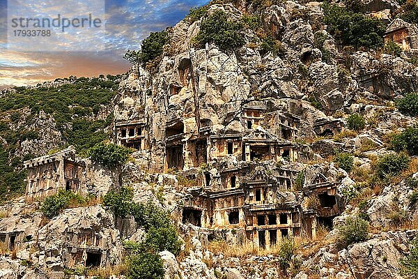 Fotos & Bilder der antiken lykischen Felsengräber Stadt Myra  Anatolien  Türkei  Asien