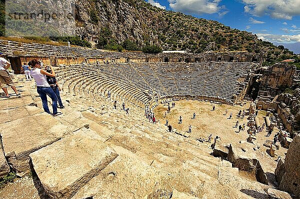 Bilder und Fotos des antiken römischen Amphitheaters von Myra  Anatolien  Türkei  Asien