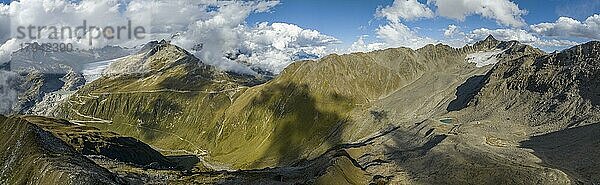 Alpenpanorama  Gross Muttenhorn  Muttgletscher  Furkapass  Rhonegletscher  Luftaufnahme von der Tällilücke  Wallis  Schweiz  Europa