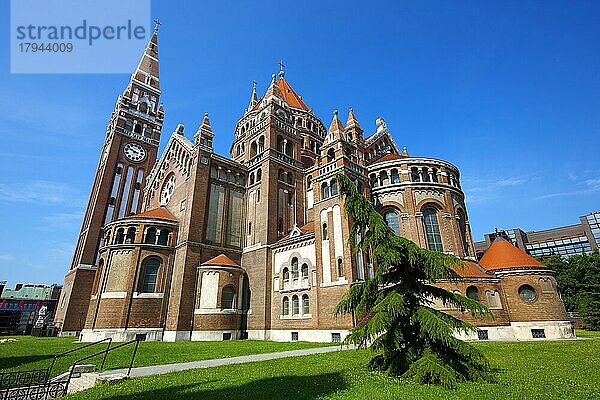 Voitive Kathedrale von Szeged  Domplatz  Ungarn  Europa