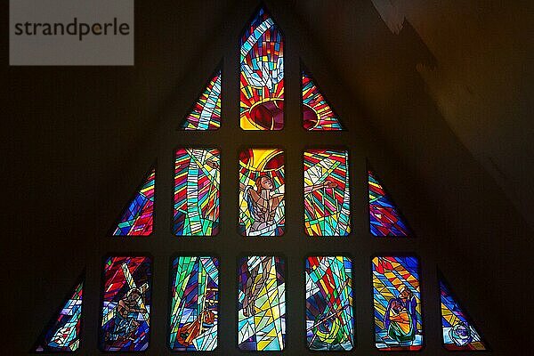 Glasfenster  Kirche in Hammerfest  Norwegen  Europa