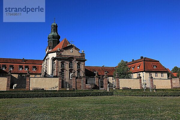 Kirche und Klosteranlage Propstei Johannesberg  ehemalige Benediktinerpropstei  Johannesberg  Fulda  Hessen  Deutschland  Europa