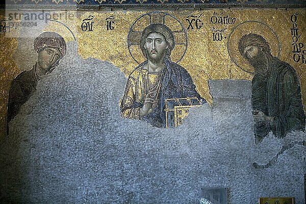 Das Deesis-Mosaik in der Hagia Sophia Kirche  Istanbul  Türkei  Asien