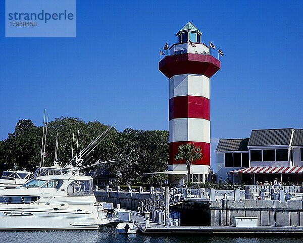 USA  South Carolina  Hilton Head Island  lighthouse  Harbour Town  Hafenstadt mit Leuchtturm (1970) Hilton Head Island  Nordamerika