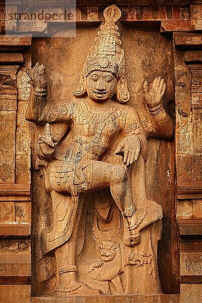 Temple entrance guard statue  Brihadishwara Temple  Tanjore (Thanjavur)  Tamil Nadu  India  The Greatest of Great Living Chola Temples  UNESCO World Heritage Site