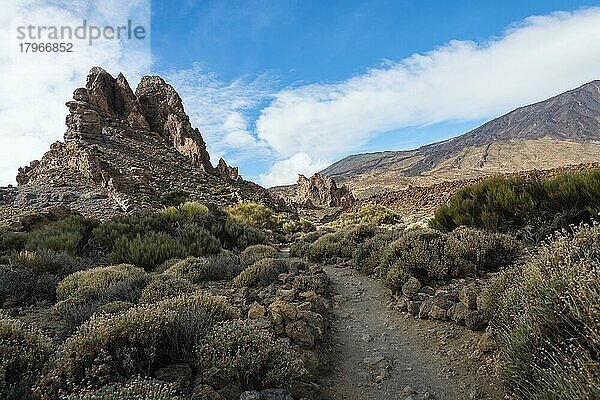 Wanderweg Roques de Garcia  Nationalpark Teide  Kanarische Inseln  Teneriffa  Spanien  Europa