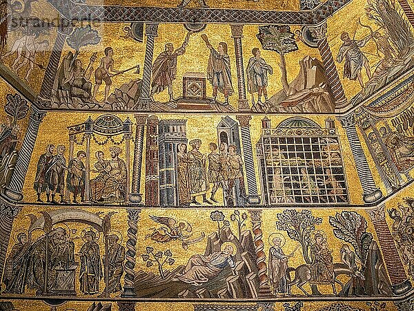 Mittelalterliche Mosaiken an der Decke des Baptisteriums  Kathedrale von Florenz  Florenz  Toskana  Italien  Europa