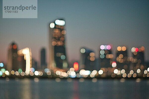 Bokeh Lichter der Stadt Gebäude bei Nacht in Macau  China  Asien