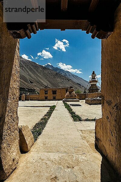 Tabo-Kloster der tibetisch-buddhistischen Gelug-Sekte aus Lehm im Dorf Tabo. Das Kloster wurde in der Tradition des tibetischen Buddhismus auf einer Hochebene des Himalaya errichtet. Tabo  Spiti-Tal  Himachal Pradesh  Indien  Asien