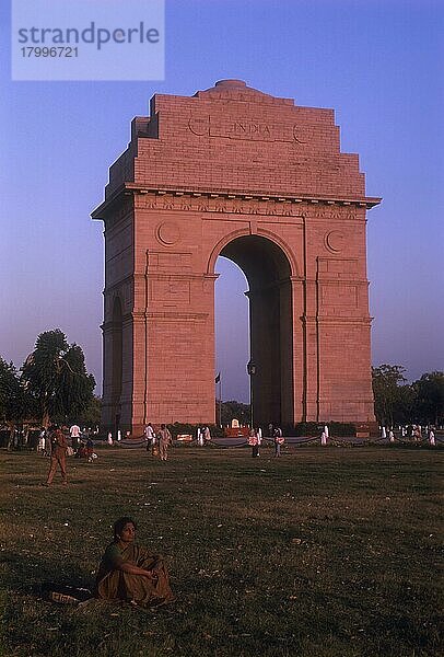 Das Indische Tor bei Sonnenuntergang  Delhi