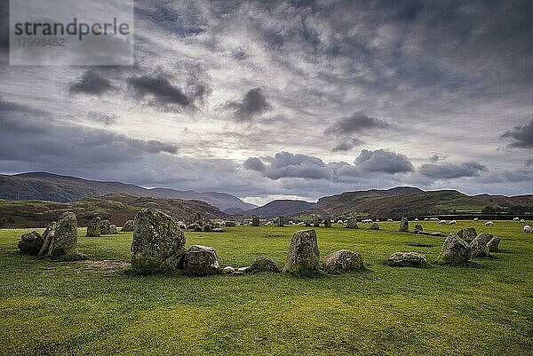 Ansicht des Steinkreises  Castlerigg Stone Circle  bei Keswick  Lake District N. P. Cumbria  England  November