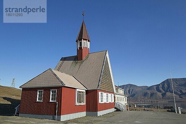 Nördlichste Kirche der Welt  Svalbard Kirke  Longyearbyen  Spitzbergen  Svalbard  August